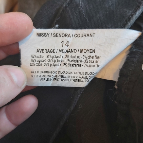 GLORIA VANDERBILT | Women's All Around Slimming Effect Curvy Jeans Black Size 14 - Picture 12 of 12